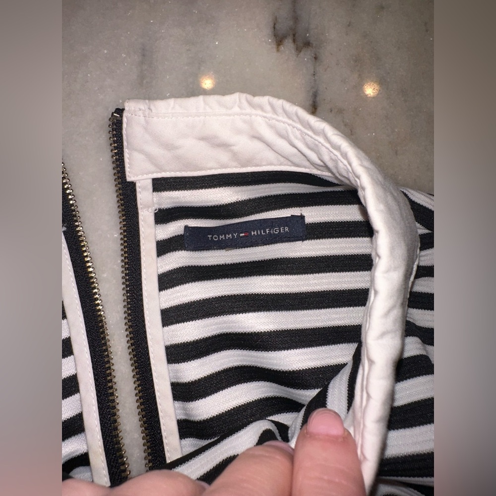 EUC Tommy Hilfiger Size Large Striped Black and White Collar Dress - Picture 9 of 11
